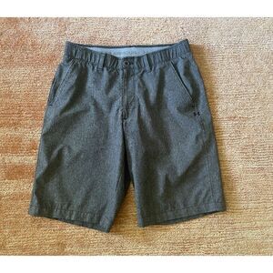 Under Armour Gray HeatGear Golf Shorts Size 32 Lightweight Polyester